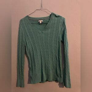 Sonoma light green sweater perfect for St Pattys Day